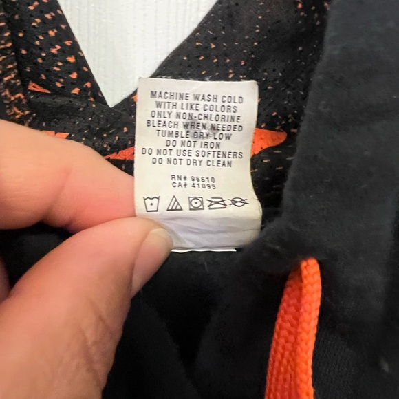 SOLD!!! Under Armour men’s XL sweatshirt - Picture 12 of 14